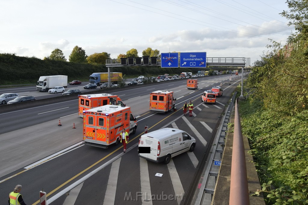 VU mehrere PKW A 3 Rich Oberhausen Hoehe AK Koeln Ost P047.JPG - Miklos Laubert